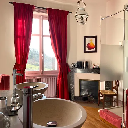 Le Clos Des Fayettes Guest house Theize